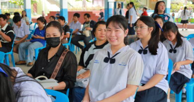 การมอบตัวนักเรียนชั้นมัธยมศึกษาปีที่4